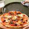 PIZZA BAKPLAAT 33CM DAGELIJKSE KOST JEROEN MEUS