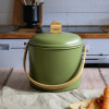 TAFELRESTJES GROEN METAL/BAMBOO 7L COMPOSTEMMER MET KOOLFILTER