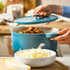 STOOFPOT 26CM DAGELIJKSE KOST BLAUWGROEN 5.3L MET AFNEEMBARE SILICONE GREPEN