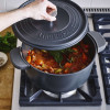 STOOFPOT 26CM ZWART 5.3L FEATHERWEIGHTS GREENPAN MET AFNEEMBARE SILICONE GREPEN